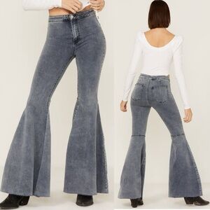 FREE PEOPLE Women’s Just Float On Cloudy Indigo Flare Jeans size 28